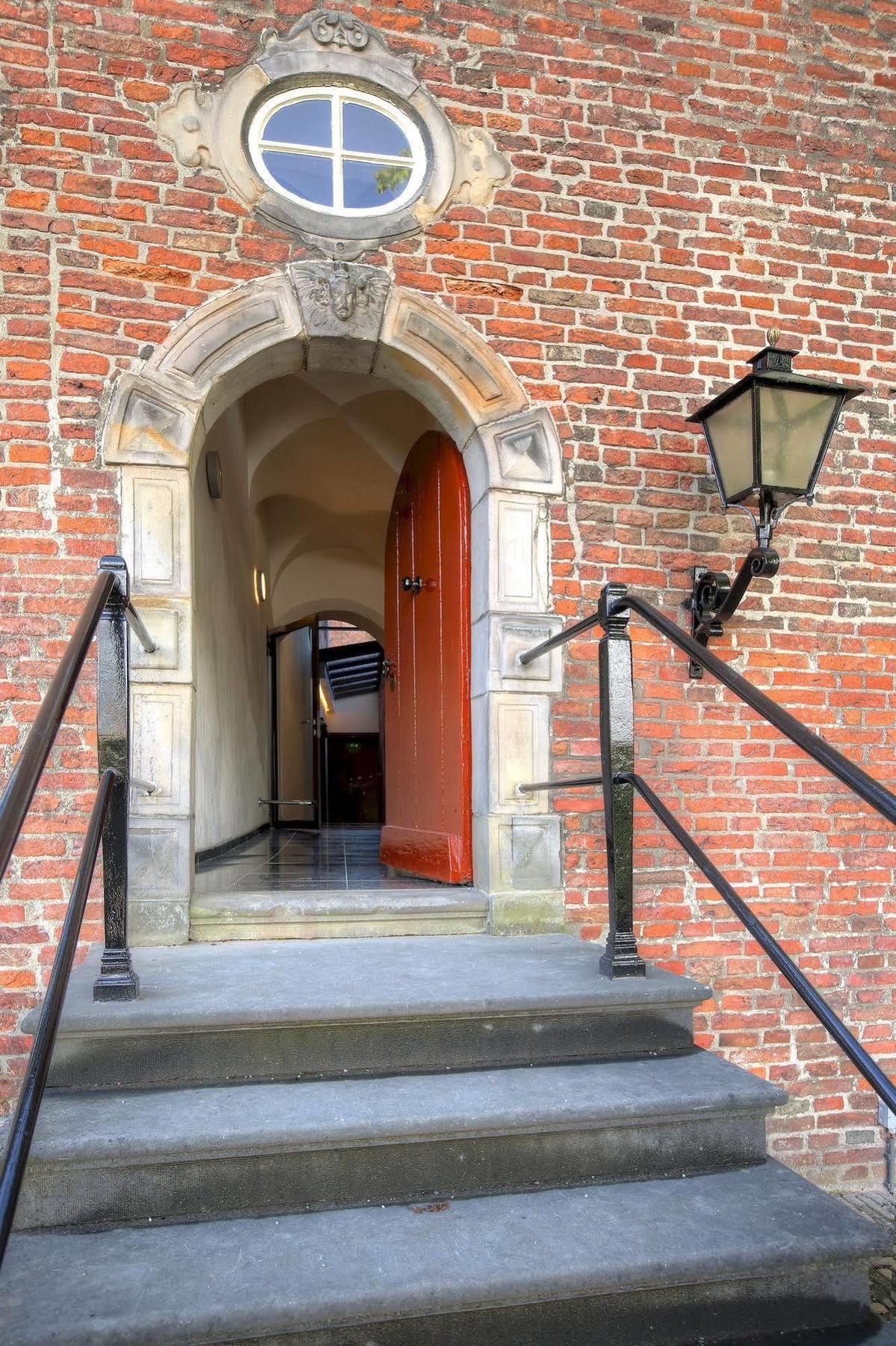 Prinsenhof Groningen Exterior photo Entrance to the museum