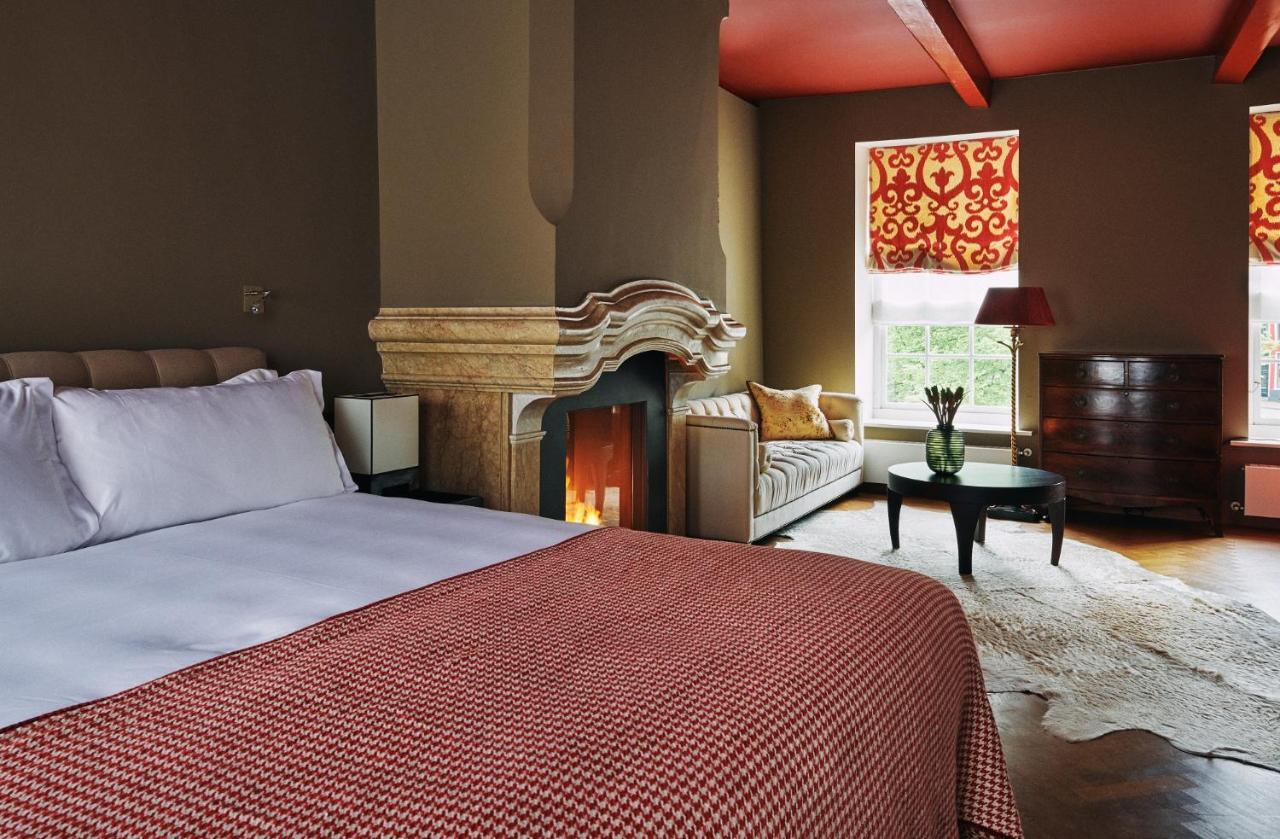 Prinsenhof Groningen Exterior photo A bed with a throw